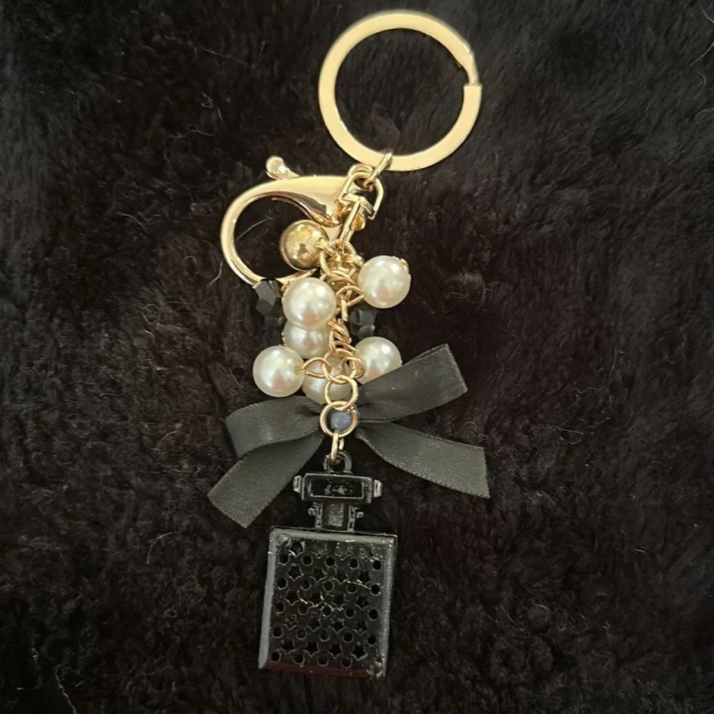 LOW START! Stylish Keychain